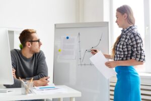 Cu-ce-se-ocupa-un-manager-de-proiect-la-locul-de-munca